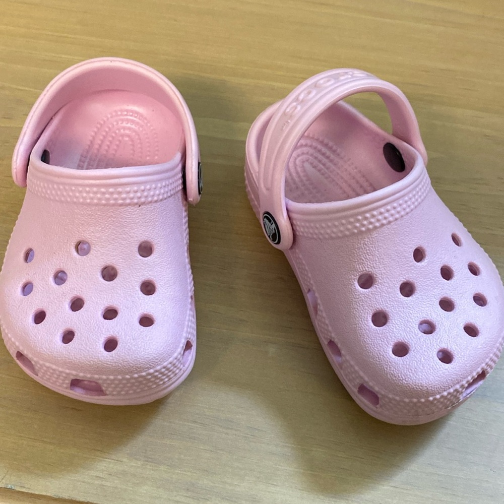 Crocs pink baby size 2 3 EEEUC